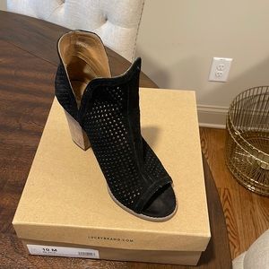 Lucky Brand Larise Black 10M